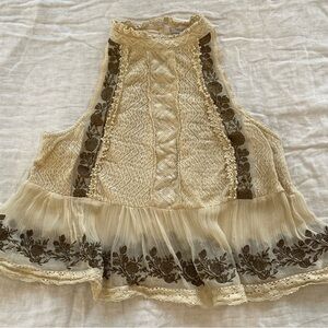 Urban Outfitters Ecote Embroidered Lace Top Size XS